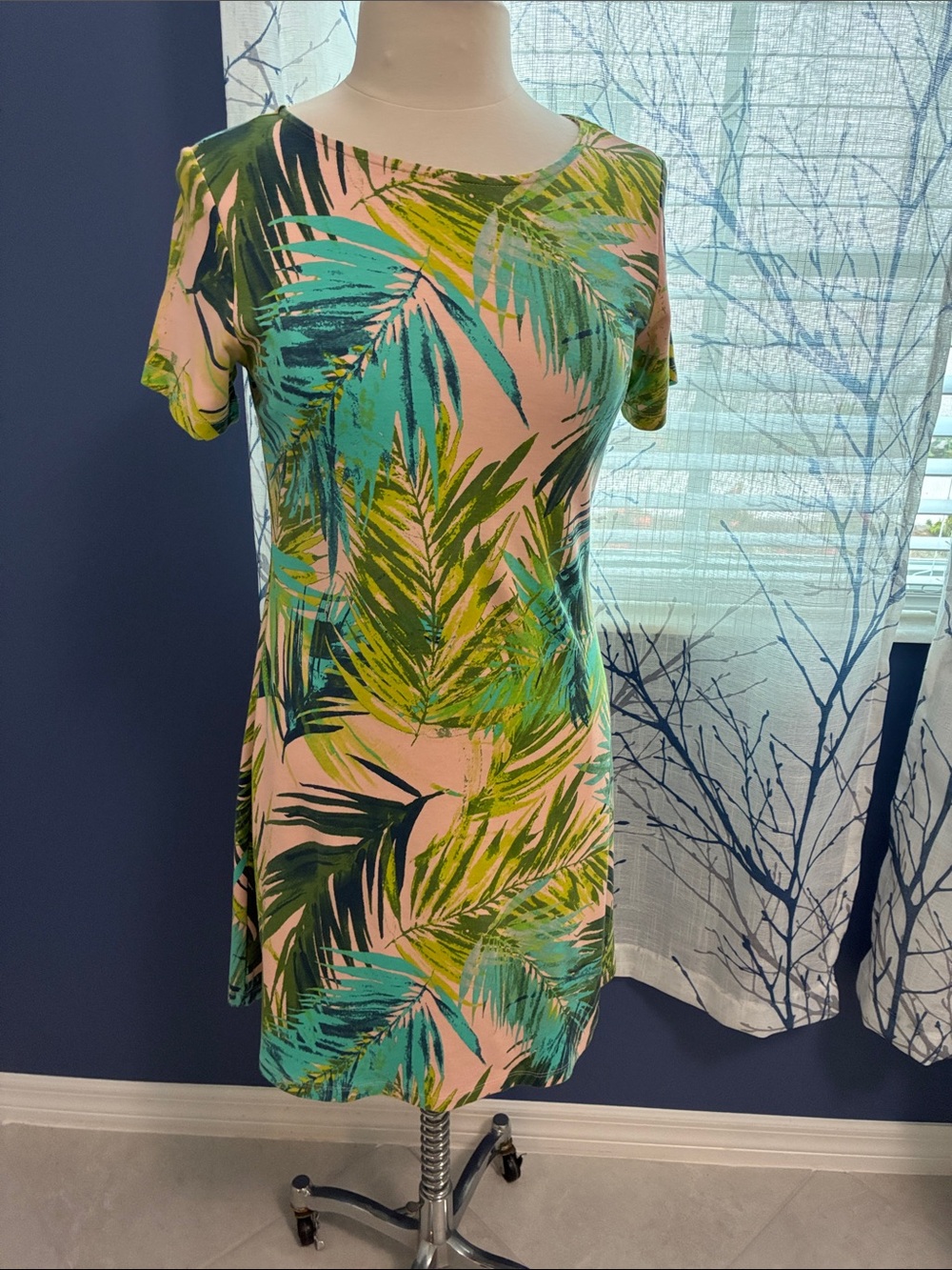 Lemon Way Tropical Leaf Short Sleeve Dress